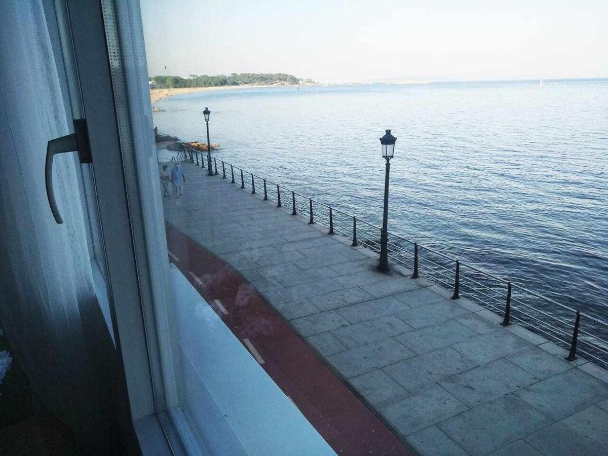 Apartamento Frente Al Mar Playa De Coroso Ribeira Exterior foto